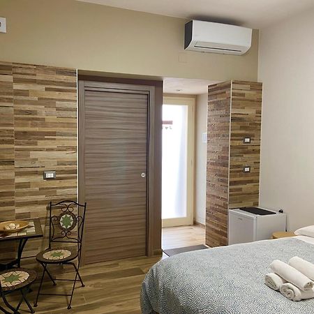 Annette Rooms Bari Extérieur photo