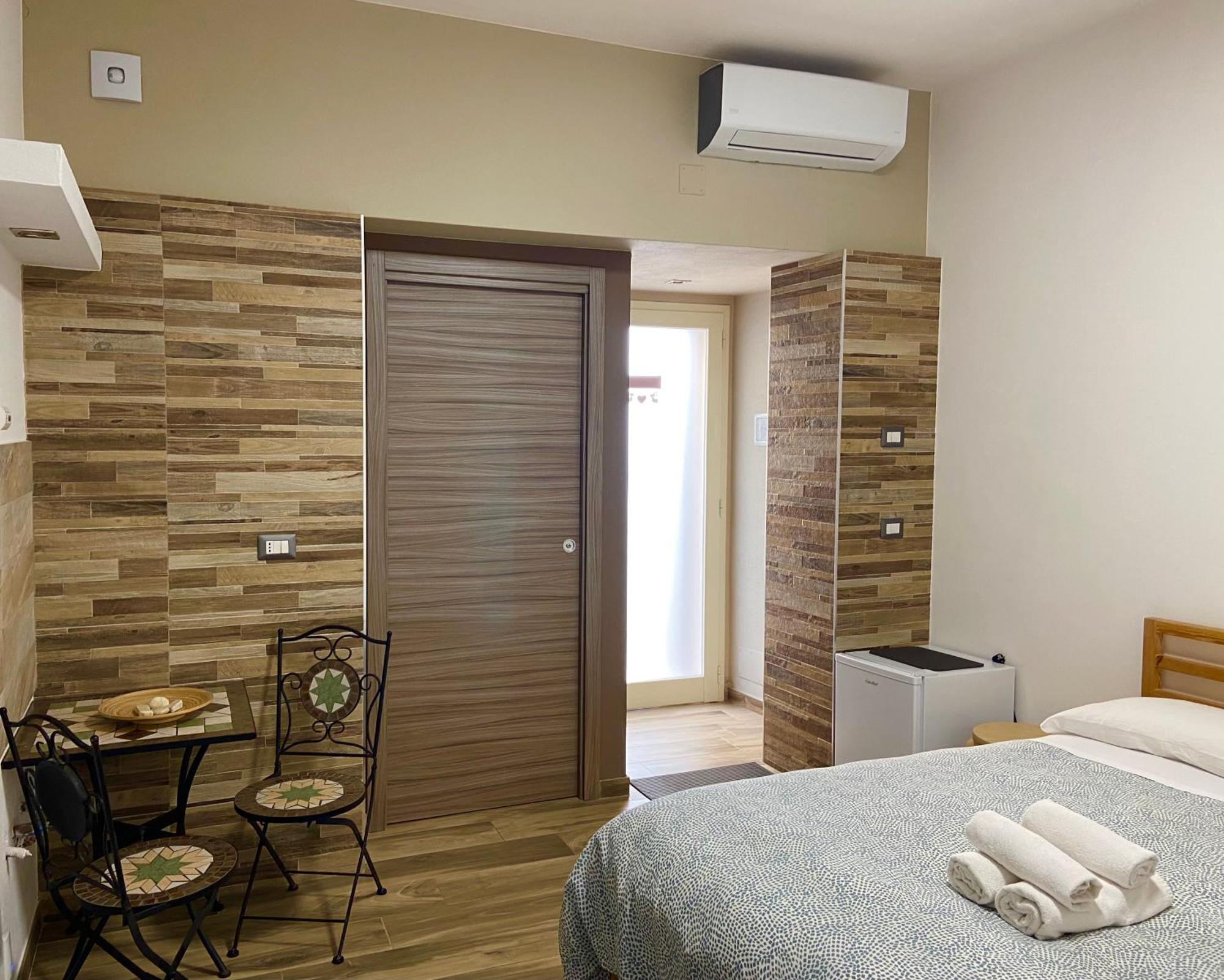 Annette Rooms Bari Extérieur photo